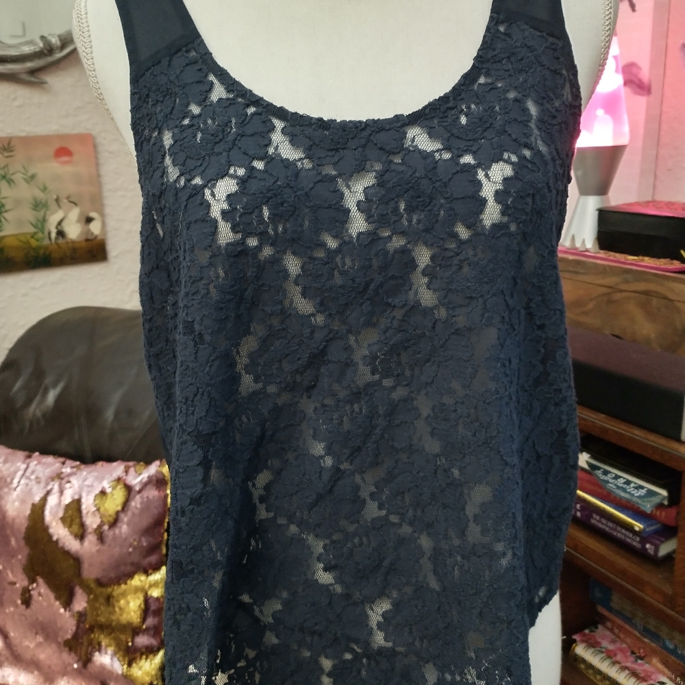 Hollister navy blue crop top. Size small